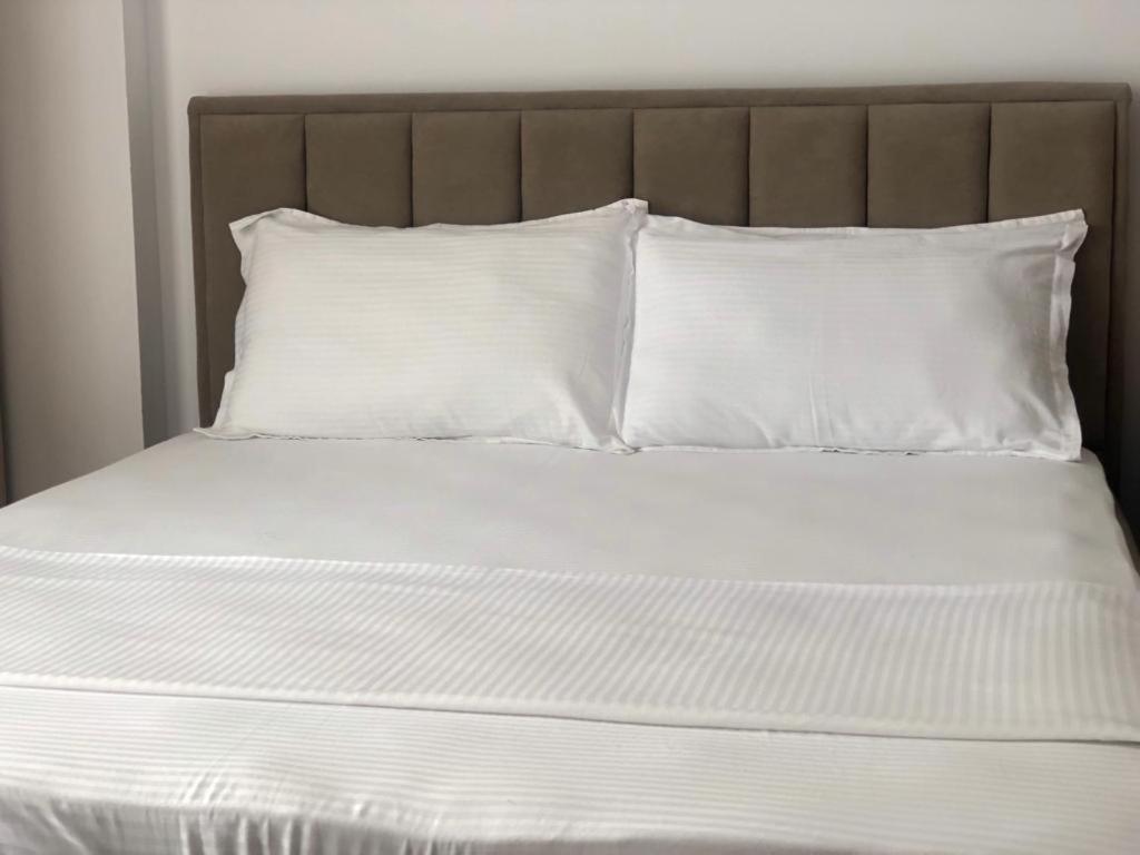 Hotel Mario, Shëngjin Extérieur photo